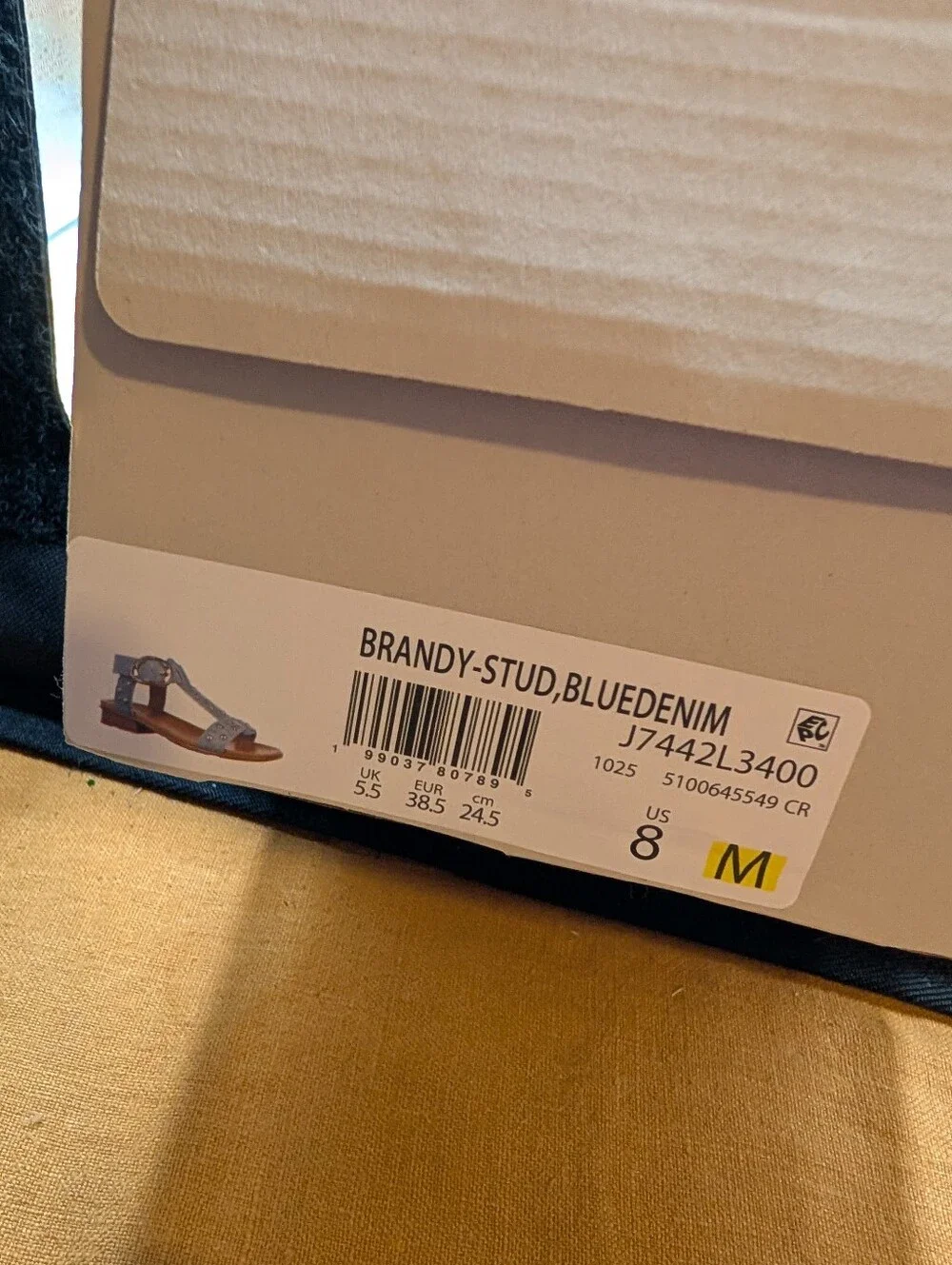 Naturalizer Brandy Stud Blue Denim Sandals Women's Size 8 Comfort T-Strap Low...